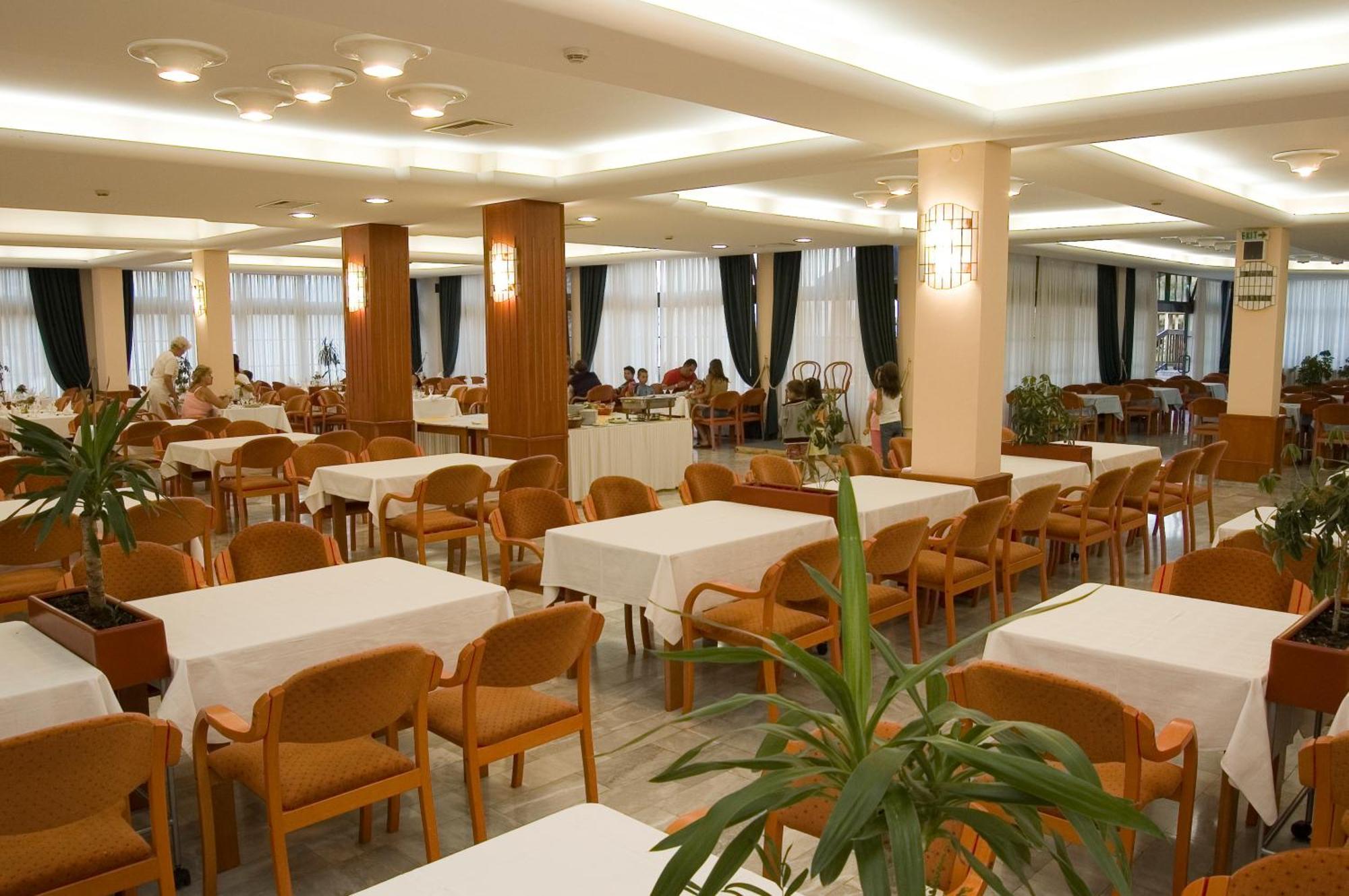 Hotel Makpetrol Sztruga Étterem fotó