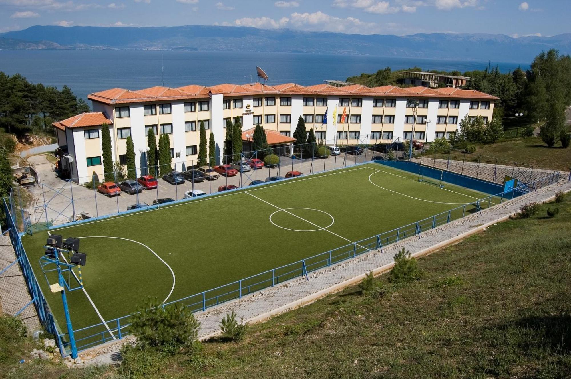 Hotel Makpetrol Sztruga Kültér fotó