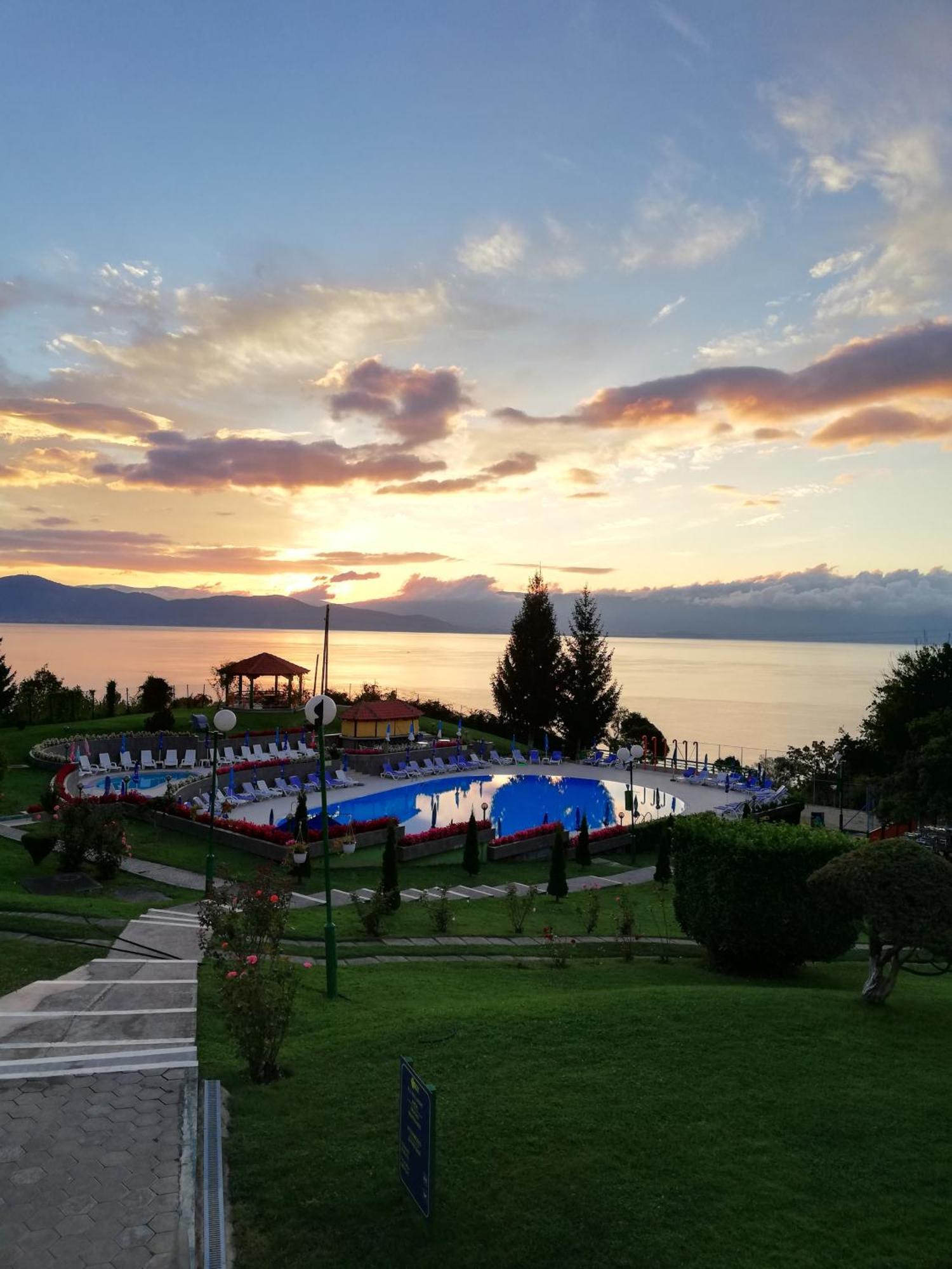 Hotel Makpetrol Sztruga Kültér fotó